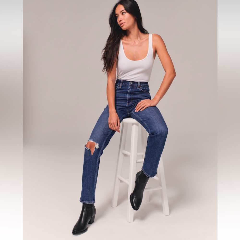 Abercrombie Ultra High Rise Ankle Straight Jeans 24 Short